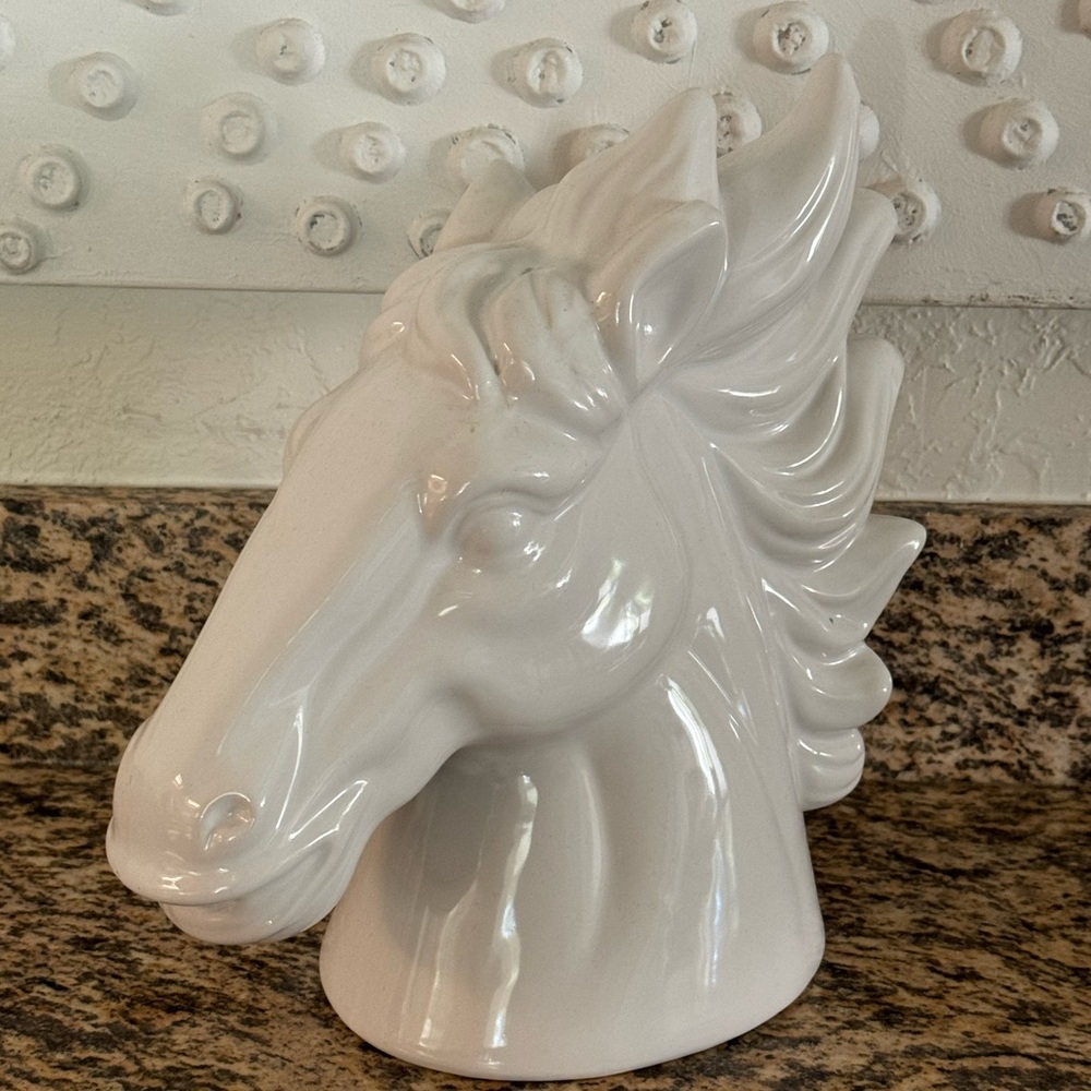 White Ceramic Horse Head Sculpture Flowing Mane‎ Majestic Features Art Decor